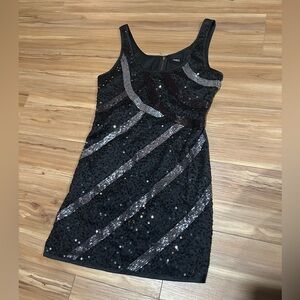 Guess Black and Silver Sequin Mini Dress NWT Sleeveless Scoop Neck Size 7